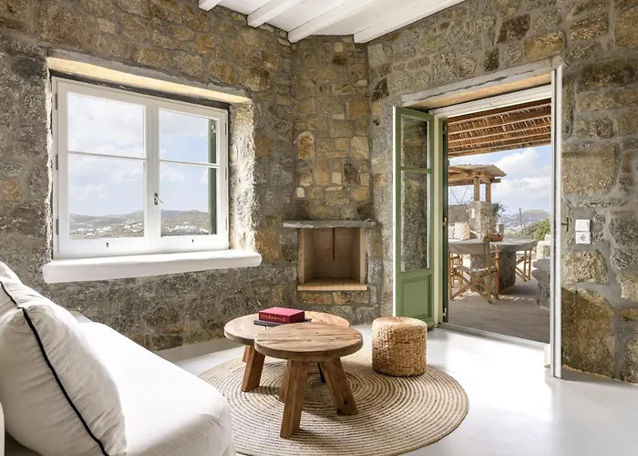 Aquadise Seaview Pool - Three Bedrooms *