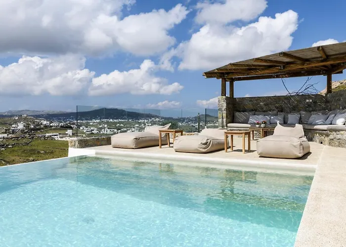 Aquadise Seaview Pool - Three Bedrooms *